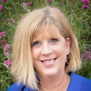 Meet your Posher, Denise